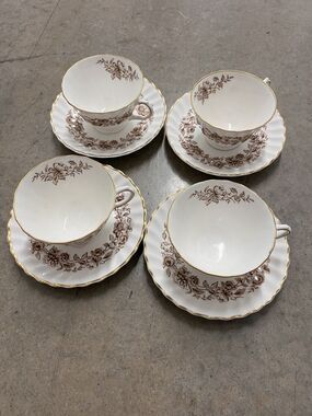 Royal Doulton Mayfair H4905 (4) Cups, 2 1/2" Deep & (4) Saucers, 5 7/8" Round